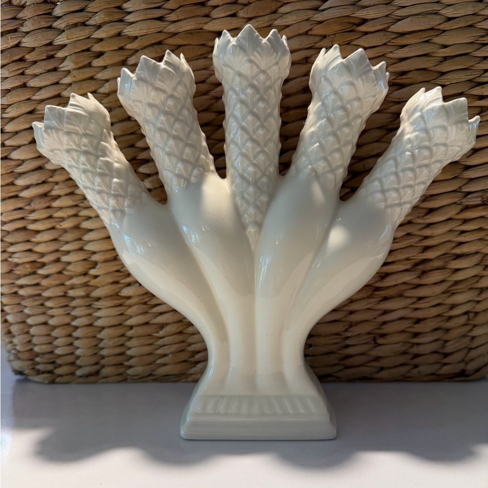 Vintage Wedgwood Cream Williamsburg Posy Holder
